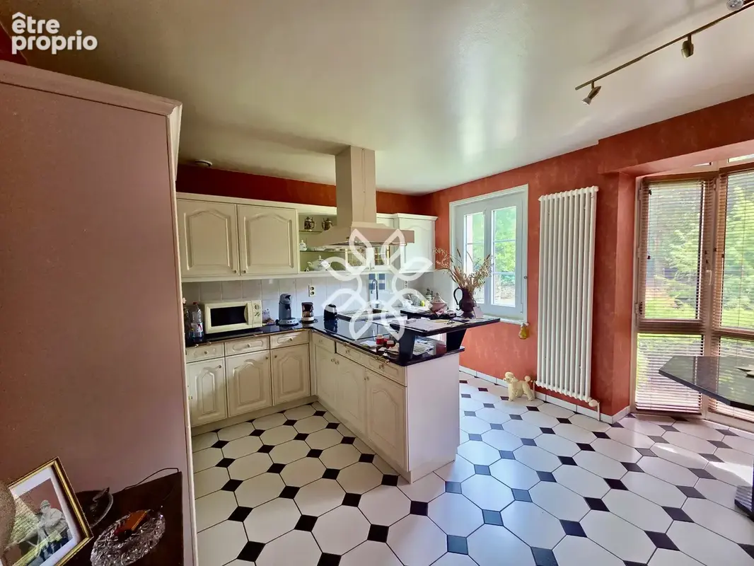 Brioude   maison familiale 206 m2   4 chambres   terrain 1 043 m2   grand garage - photo 12