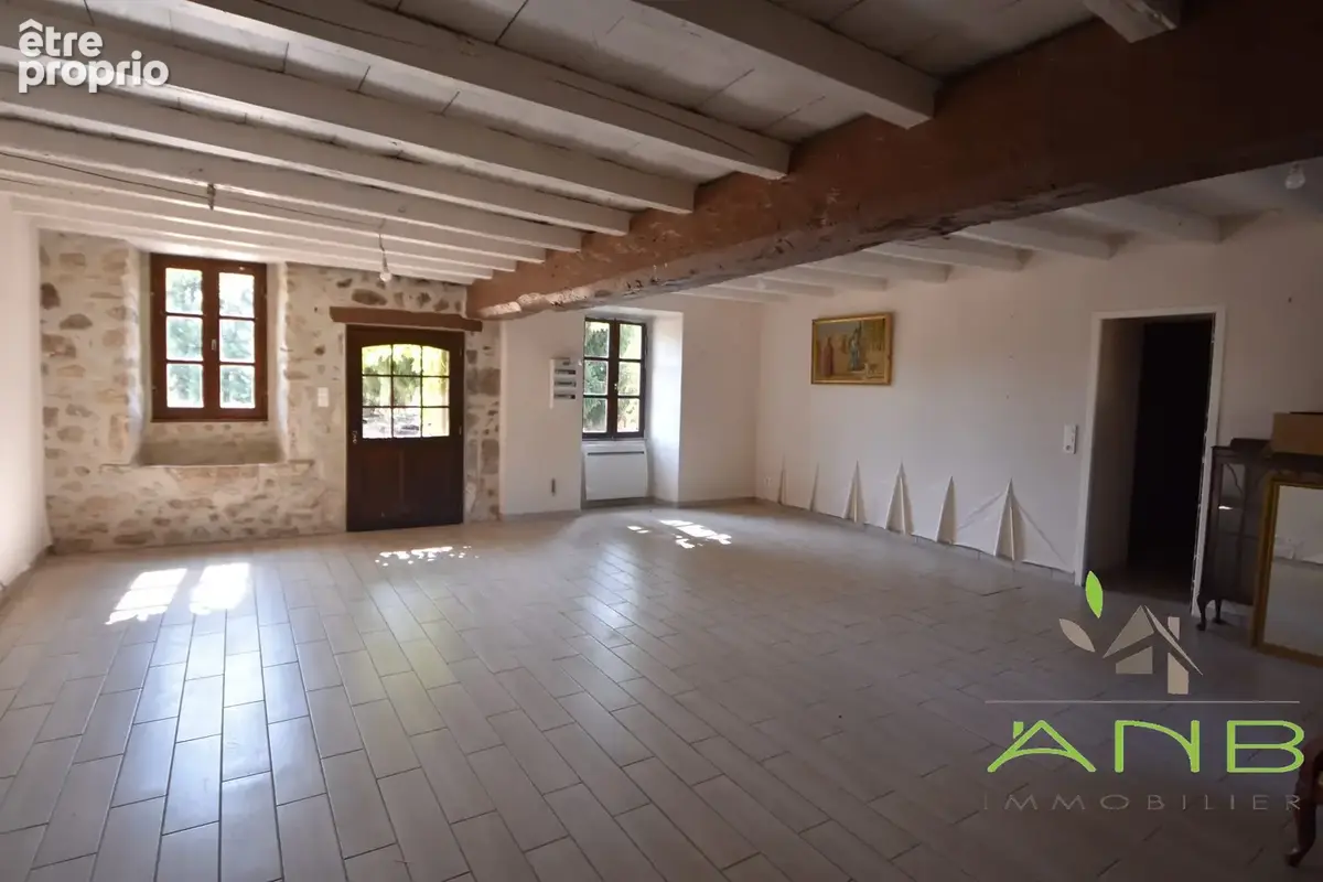 Maison 160 m² à Saint-Mathieu  - photo 5