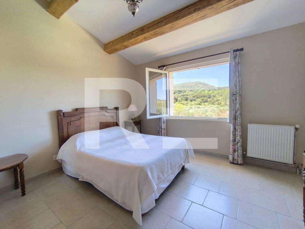 Maison à VALLIGUIERES