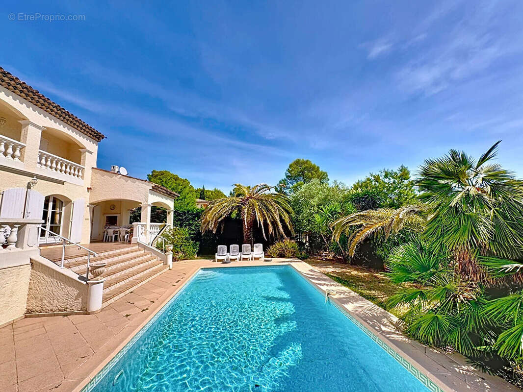 Maison à SAINT-RAPHAEL