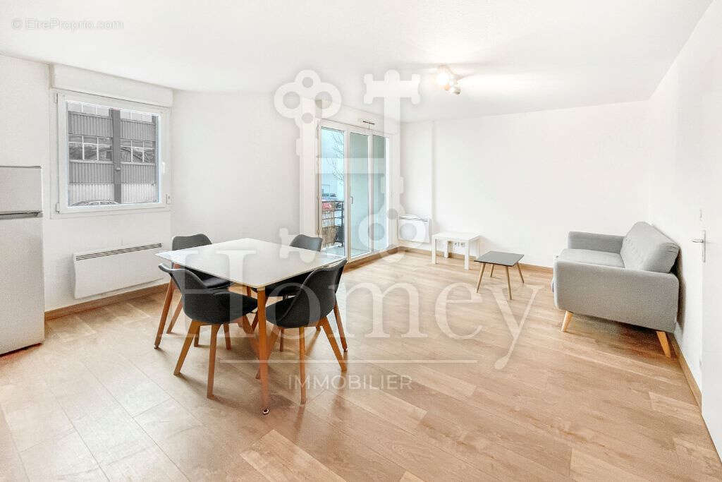 Appartement à VILLE-LA-GRAND