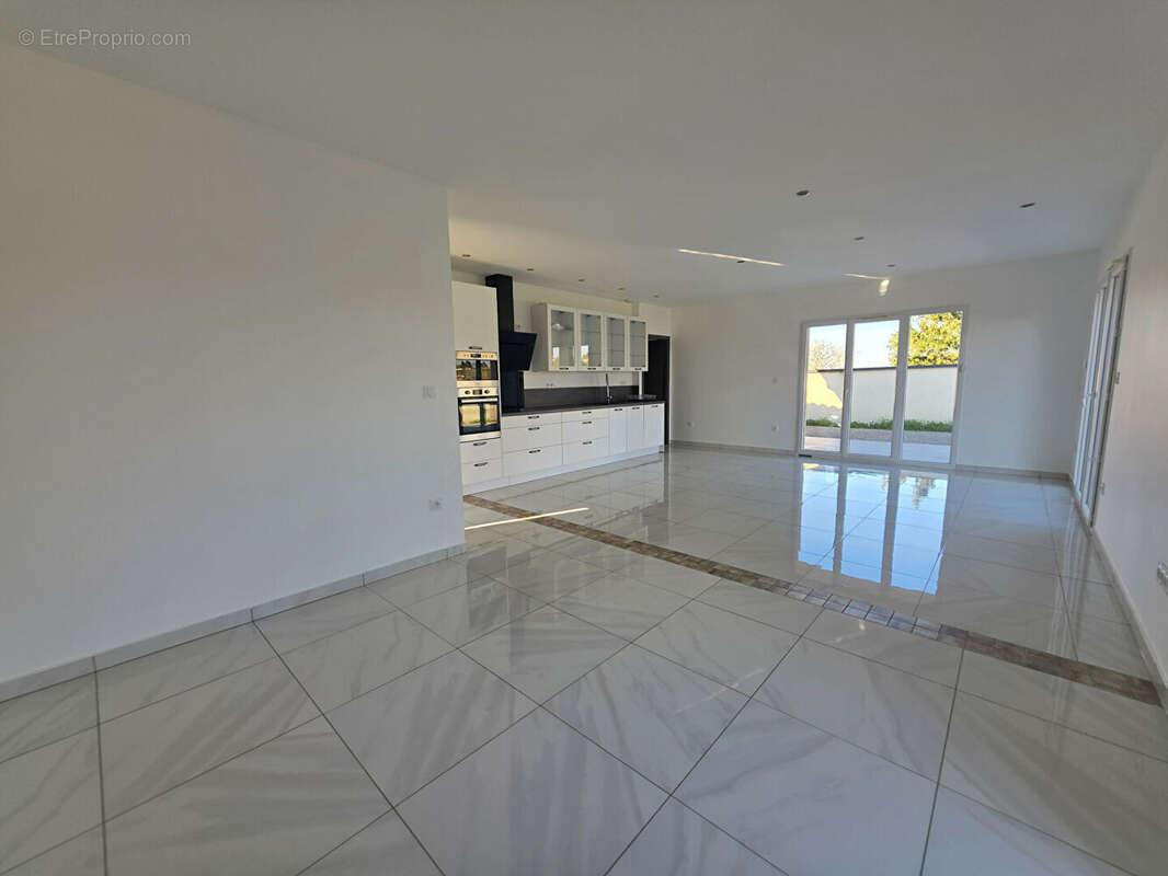 Maison à BOURGOIN-JALLIEU