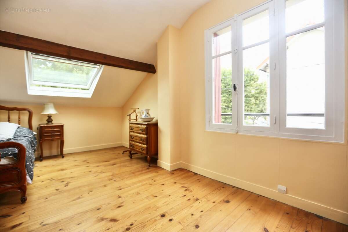 Maison 120 m² à Rosny-Sous-Bois  - photo 7