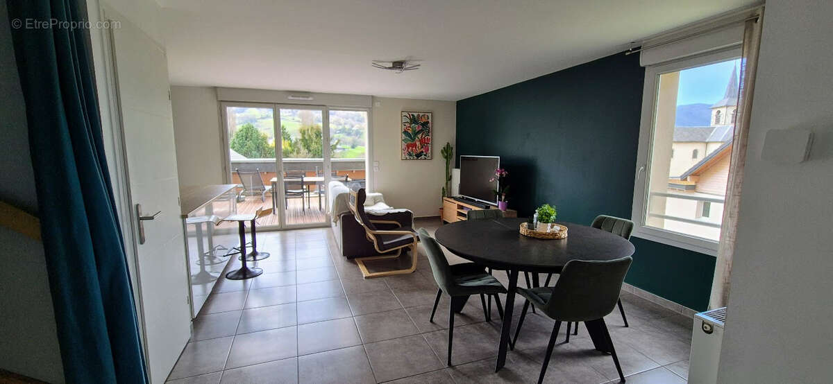 Appartement à SAINT-CASSIN