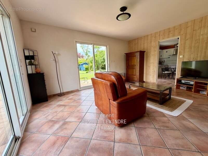Maison familiale de 146 m² à Tiercé – 5 chambres, jardin sans vis-à-vis, Centre ville et gare à pied - photo 31