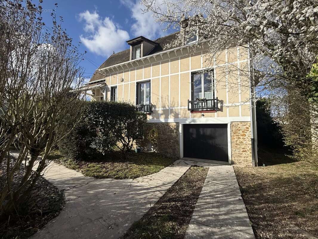 Maison à CHELLES