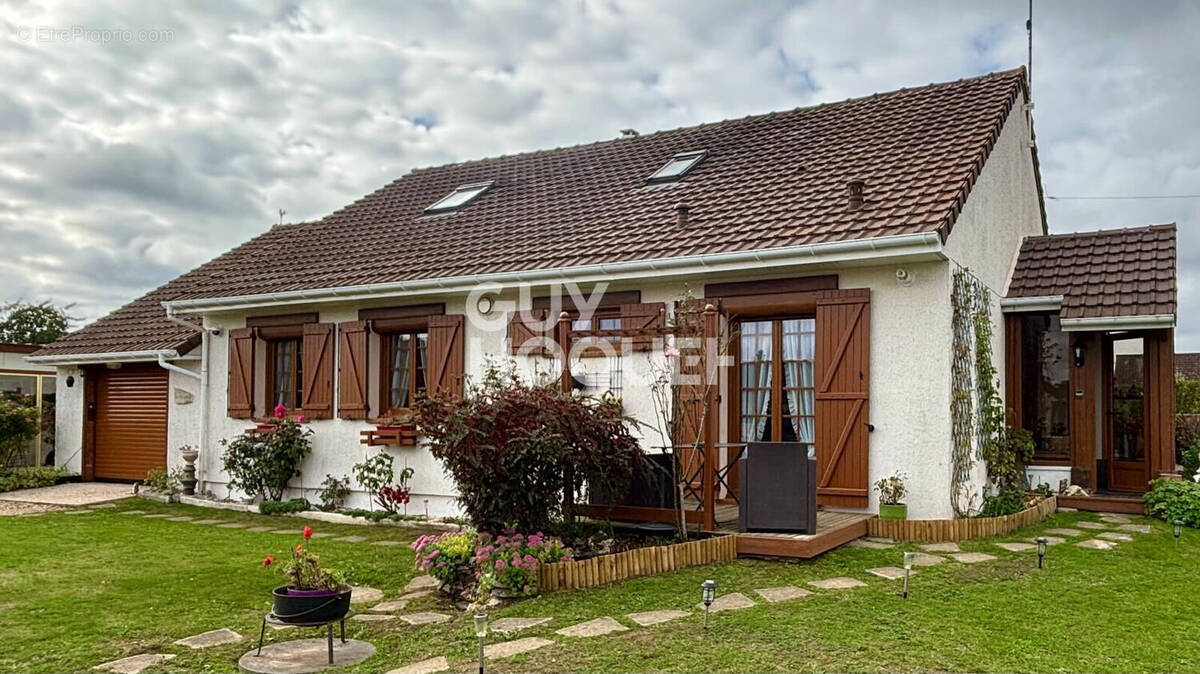 Maison à EZY-SUR-EURE