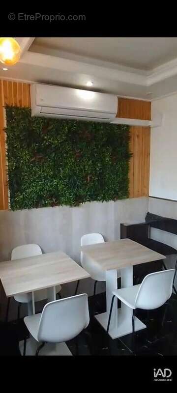 Photo 2 - Commerce à SAINT-MAUR-DES-FOSSES