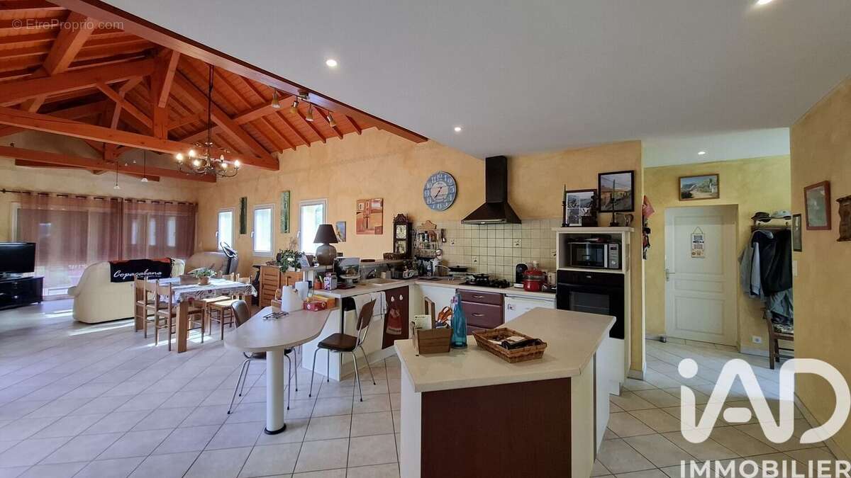 Maison 129 m² à Malaussanne  - photo 2