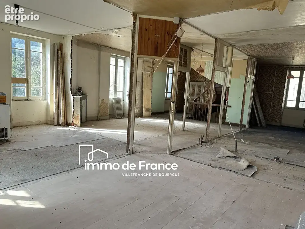 Immeuble avec murs de bar brasserie et étages a aménager - photo 7