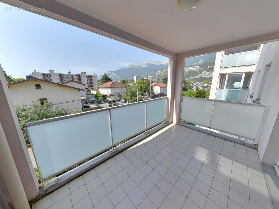 Appartement à ECHIROLLES