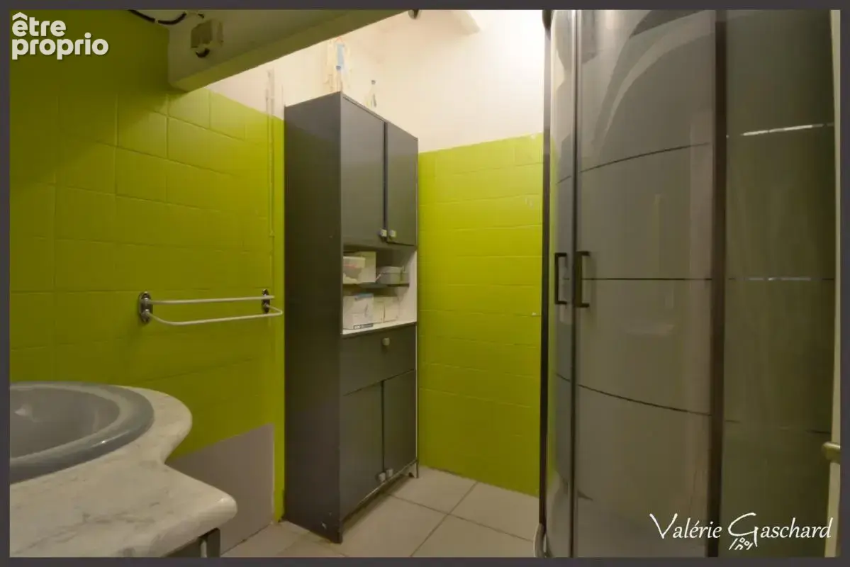 Maison en pierre de caractère (235 m²) – Dépendances, Jardin & Piscine à  SAINT ANTOINE DE BREUILH (24) - photo 29
