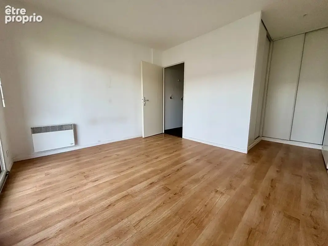 Appartement T4 à proximité des commerces à pieds! - photo 4