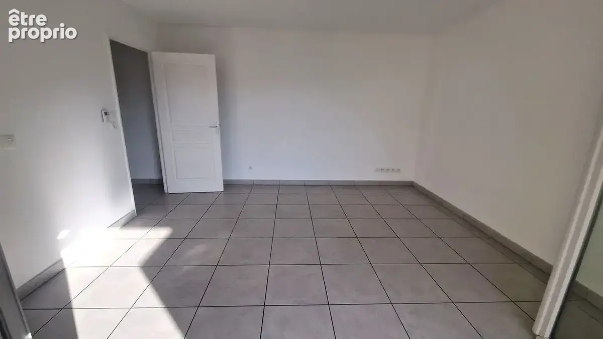 Appartement 2 pièces 45 m² à vendre à Tassin-La-Demi-Lune (69160) - photo 4
