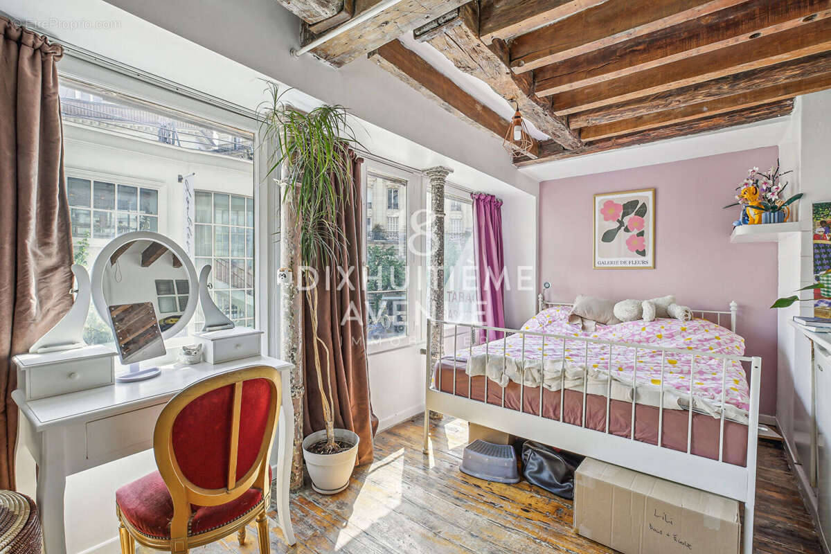 Appartement à PARIS-18E
