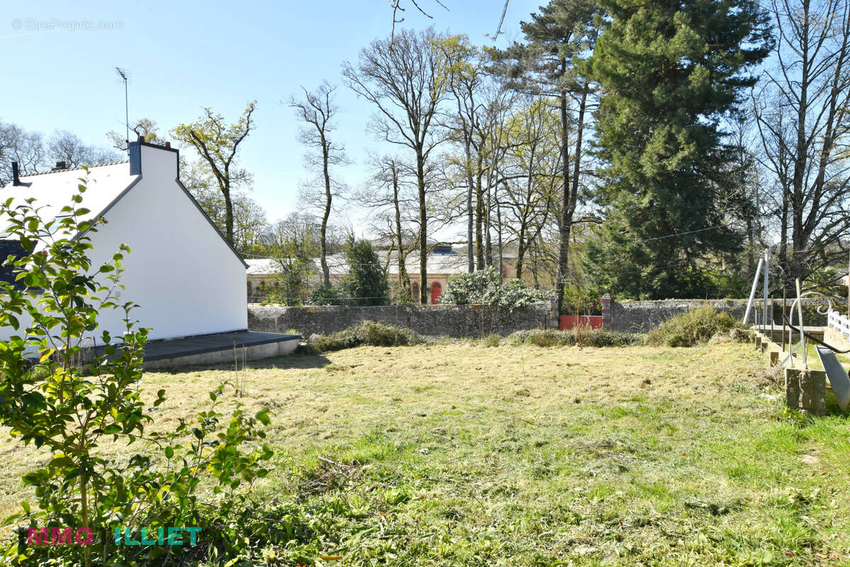Terrain à HENNEBONT
