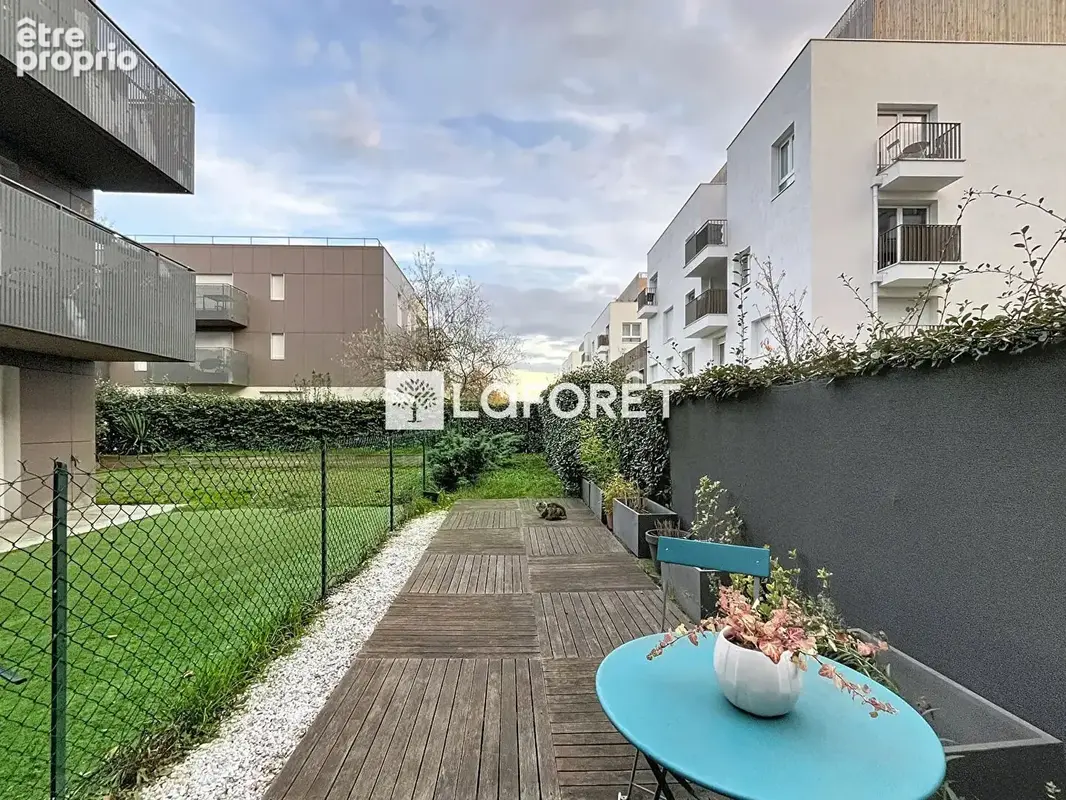Rez-de-jardin lumineux avec grand extérieur de 86 m² - Un air de maison à Achères - photo 3