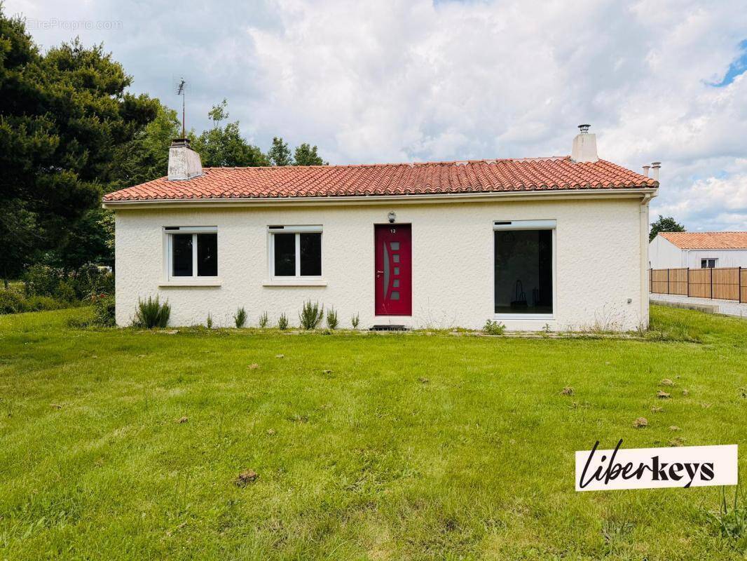 Maison à VENANSAULT