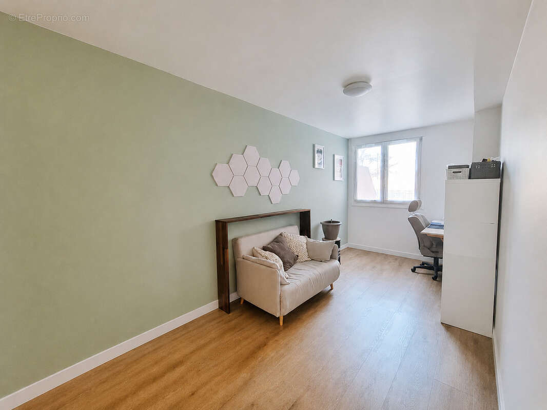Appartement à SAINT-GENIS-LAVAL