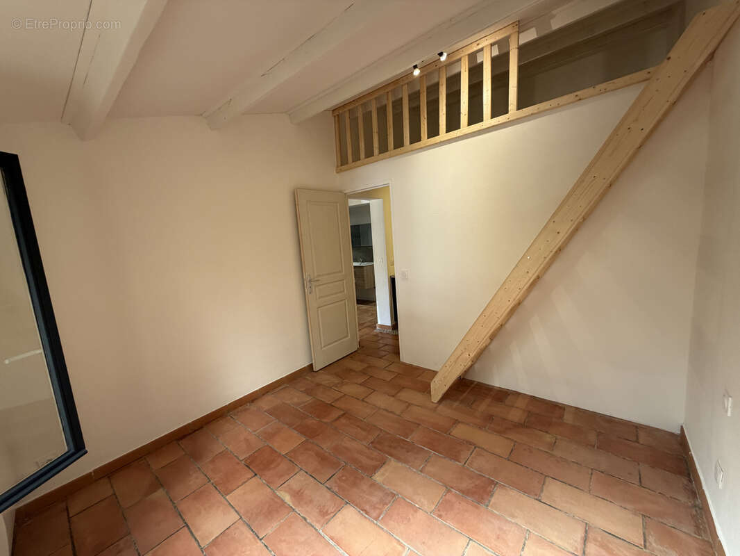 Maison à AUPS