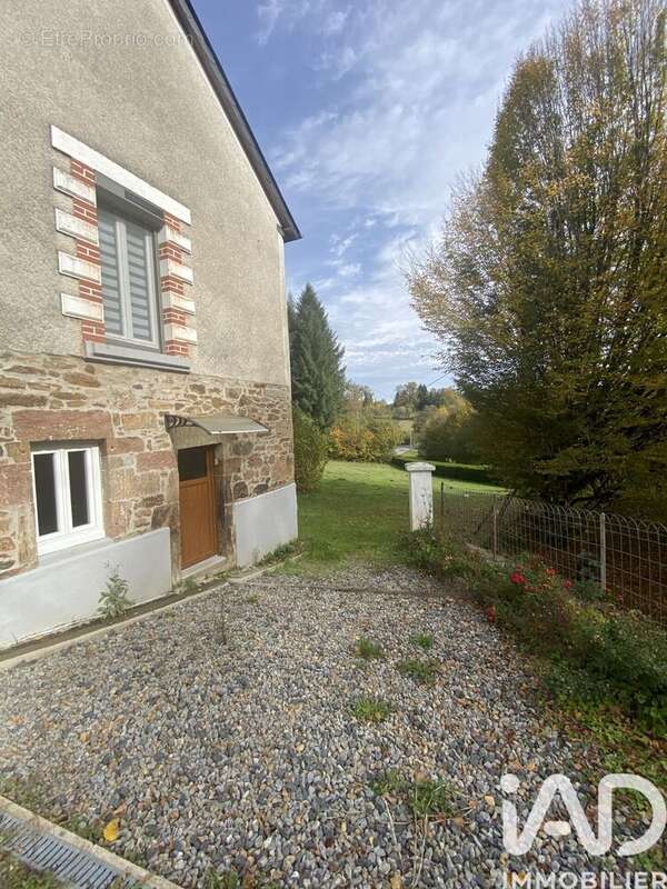 Photo 2 - Maison à LAFAGE-SUR-SOMBRE