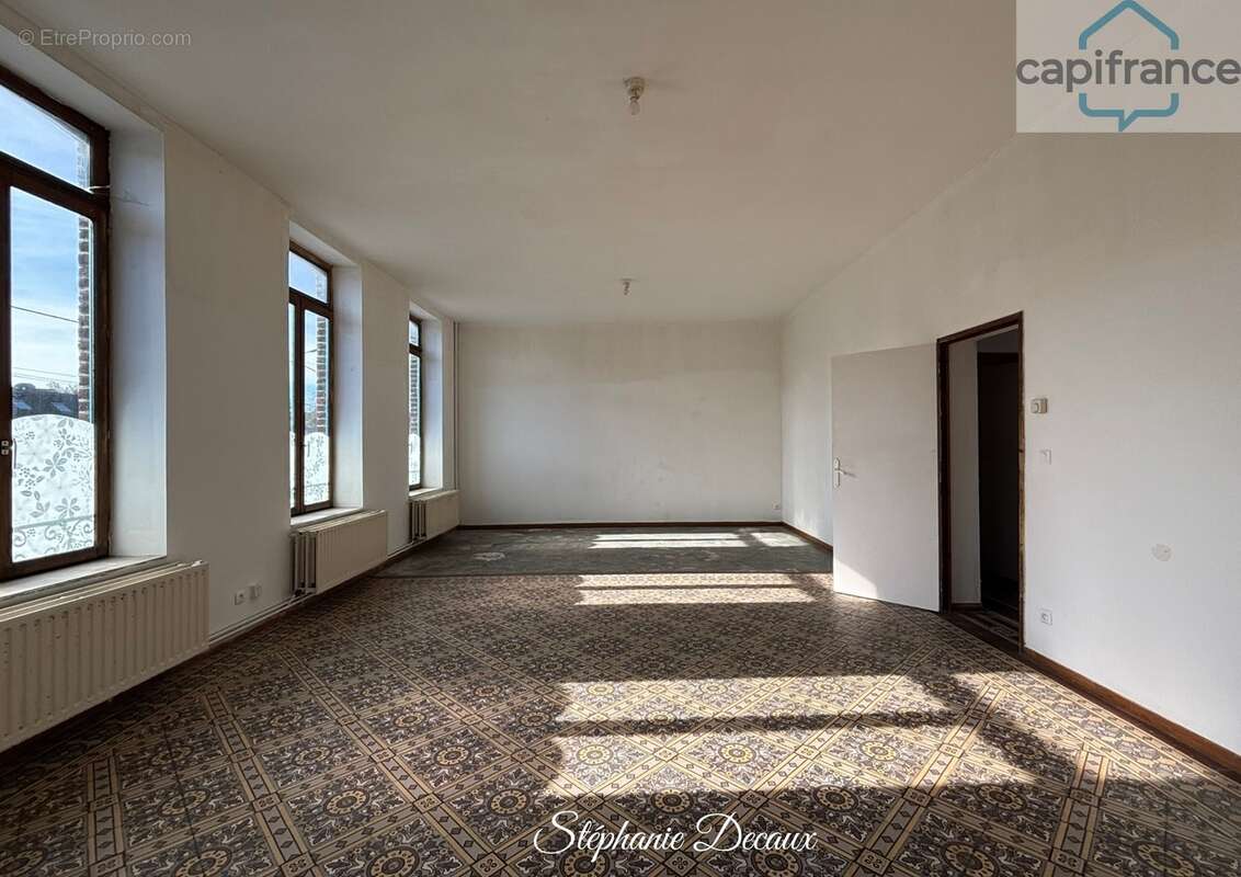 A VENDRE : Charmante maison thierachienne aux supers volumes ! 4 chambres - 8 pièces - 175 m²-TRELON (59) - photo 3