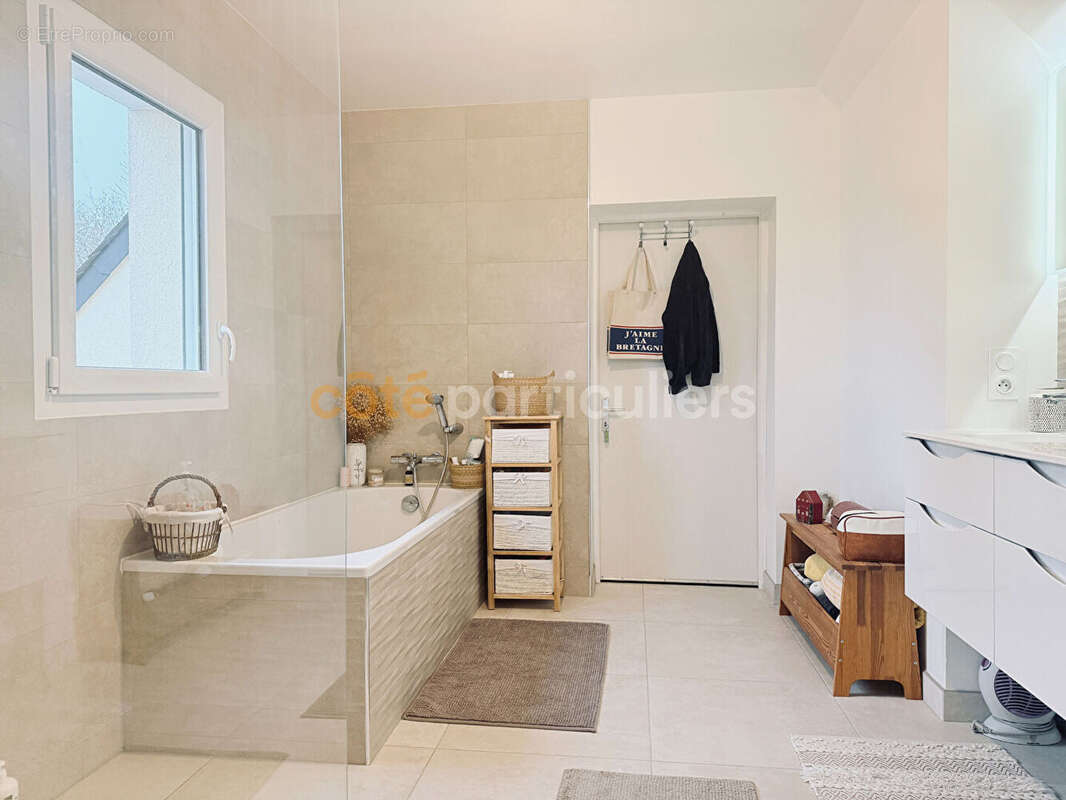 Maison à LA BARRE-DE-SEMILLY