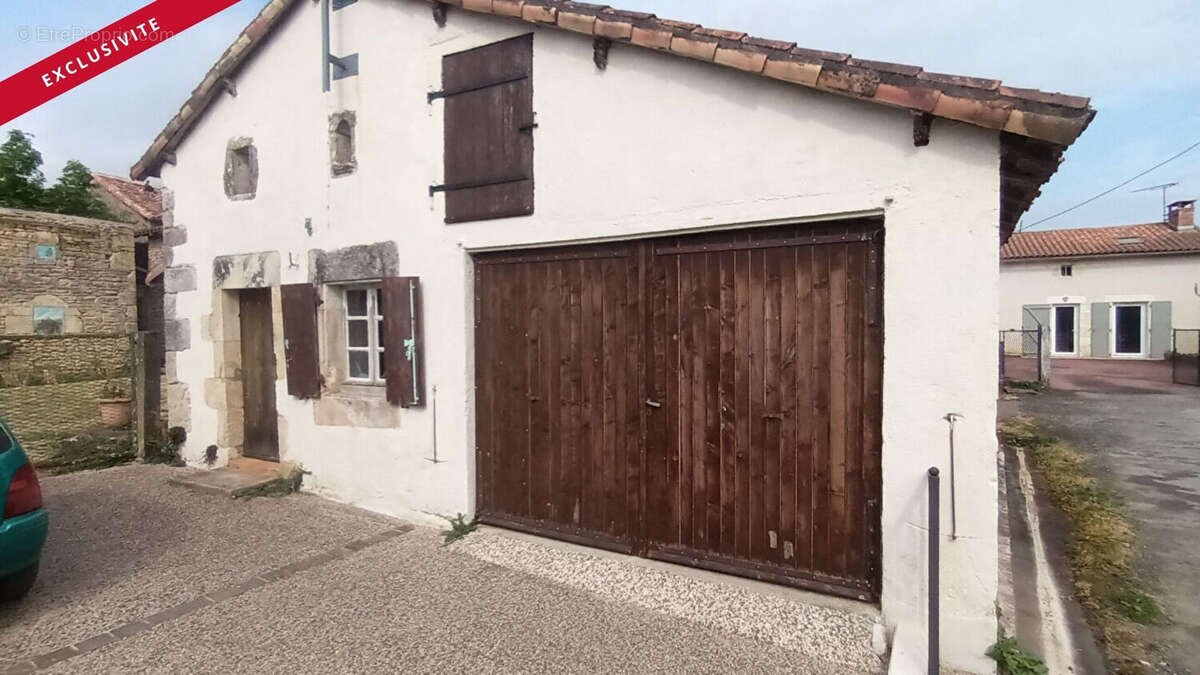 Maison à SAVIGNE