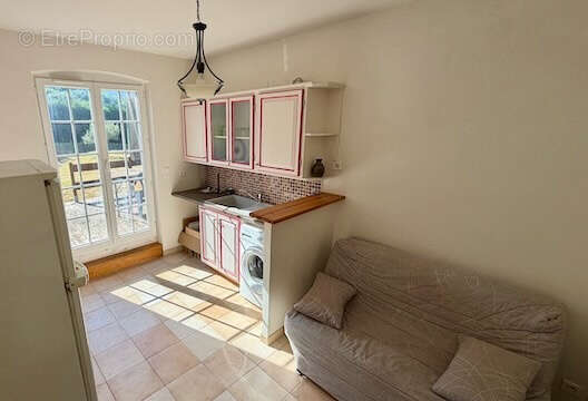 Maison familiale avec appartement et piscine sur 3020m2 de terrain - photo 12
