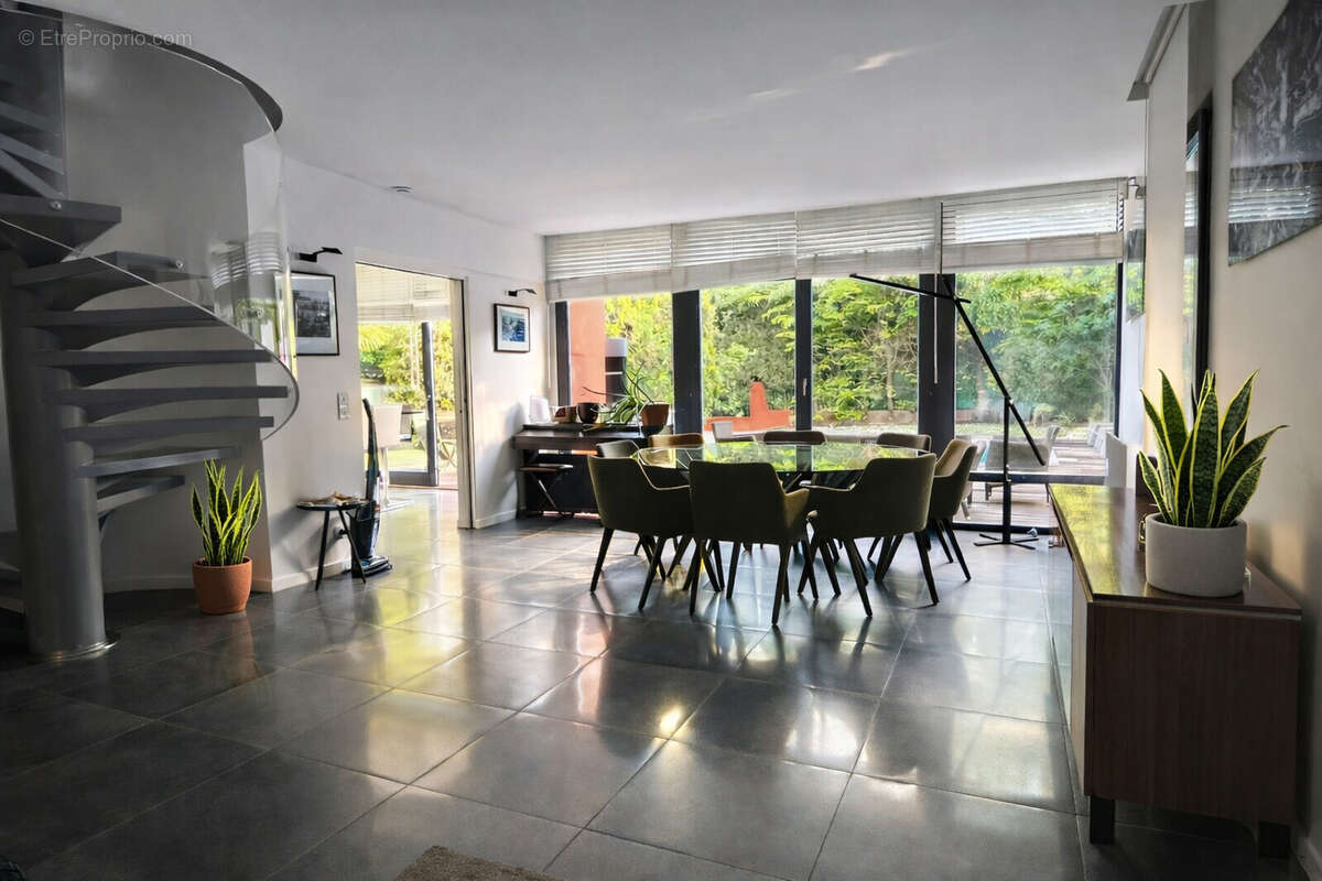 Maison à MONTLIGNON