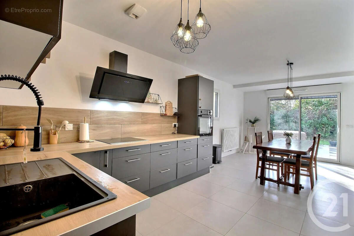 Maison à ANTHY-SUR-LEMAN