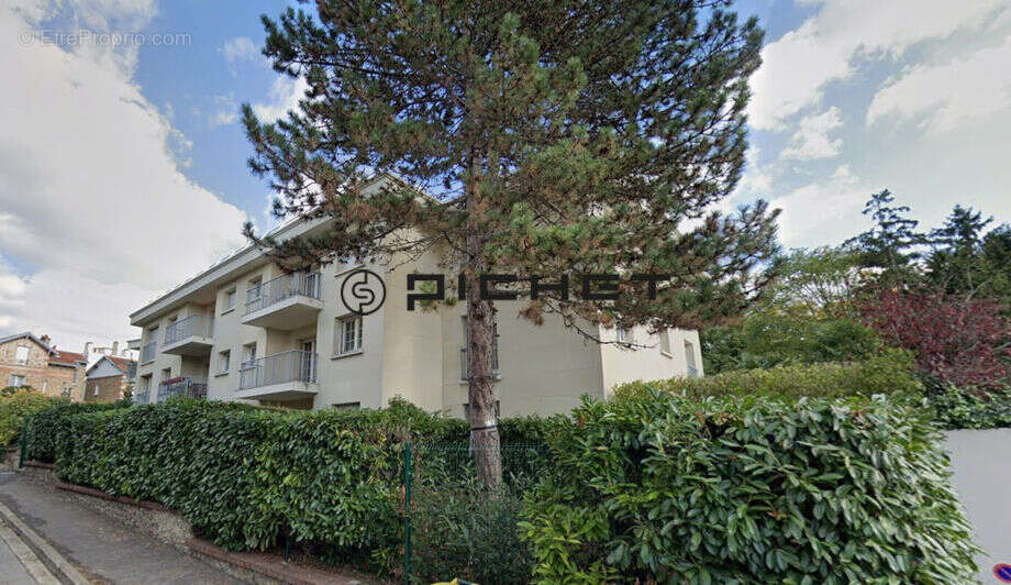 Appartement à BOURG-LA-REINE
