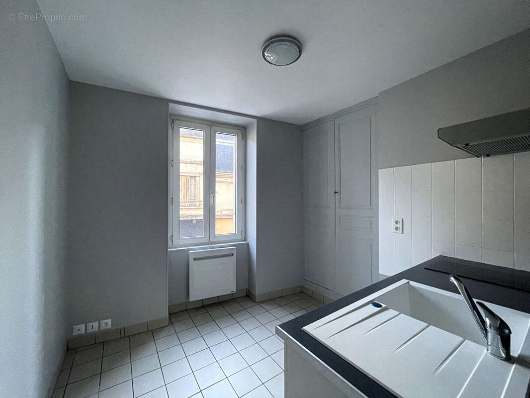 Appartement à ARGENTON-SUR-CREUSE