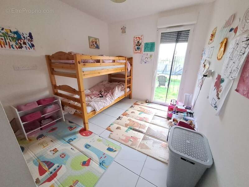 Maison à BUSSAC-FORET