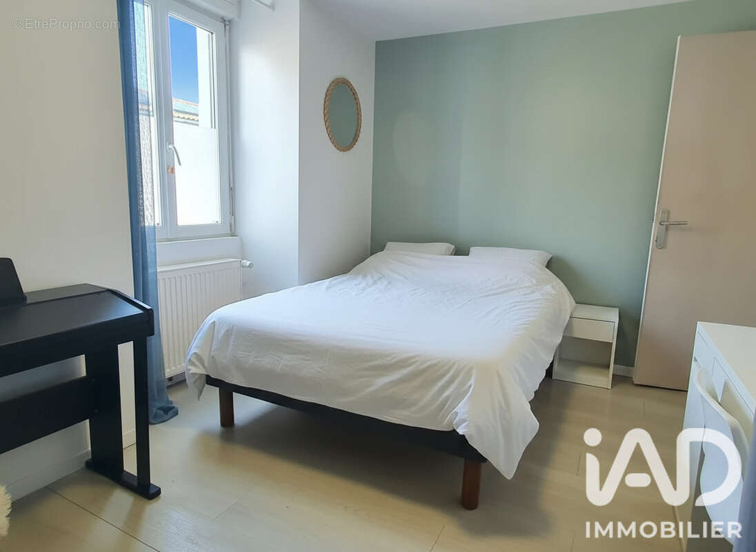 Maison 165 m² à Chasseneuil-Sur-Bonnieure  - photo 9