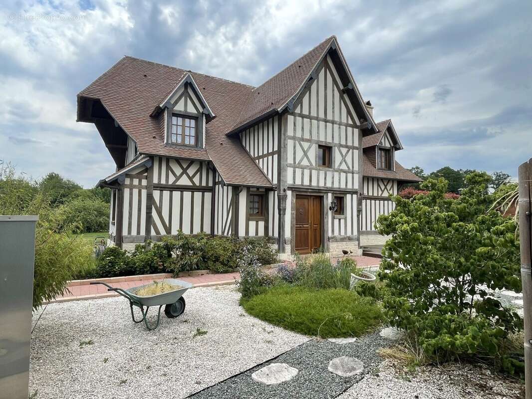 Maison à CONCHES-EN-OUCHE
