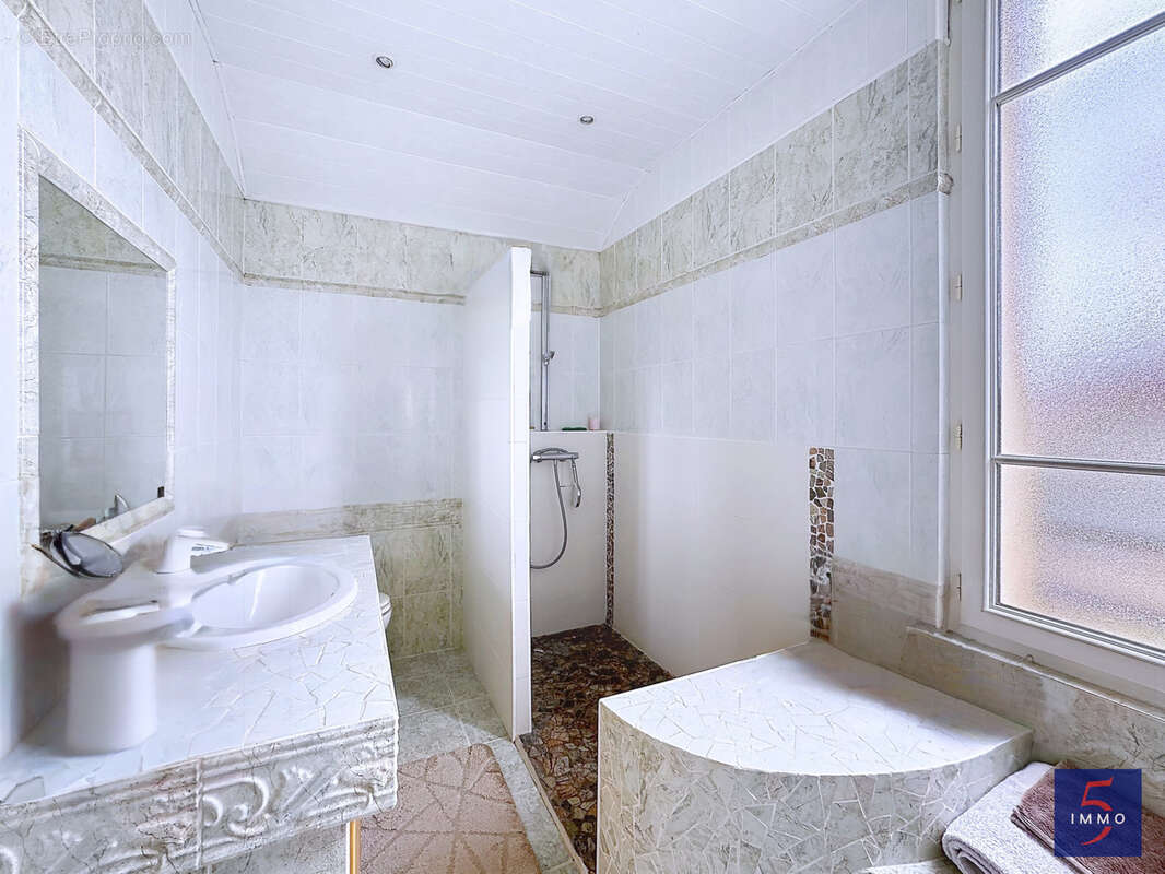 Maison à VAIRES-SUR-MARNE