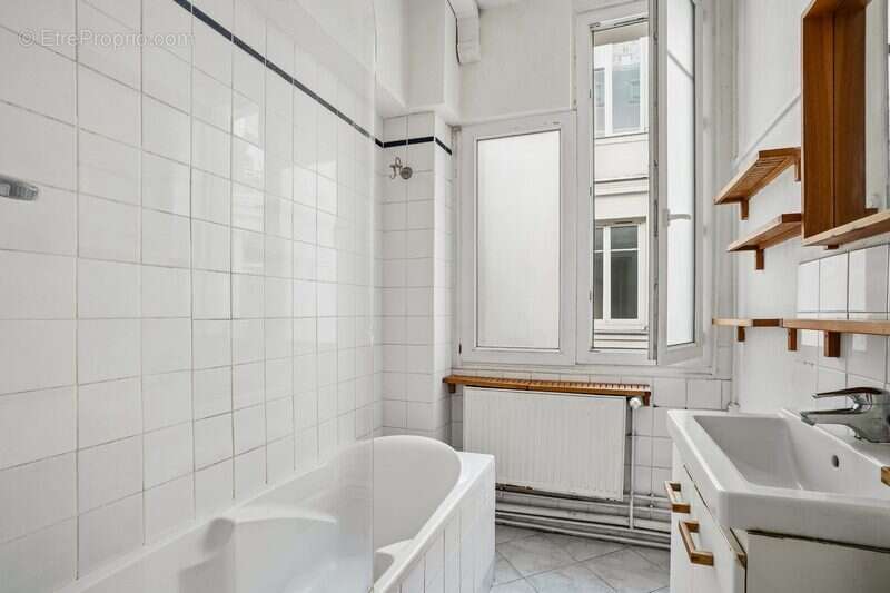 Appartement à PARIS-12E