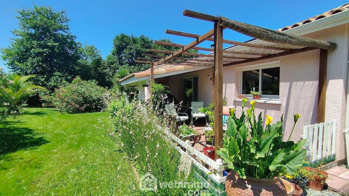 Maison à SAINTE-COLOMBE