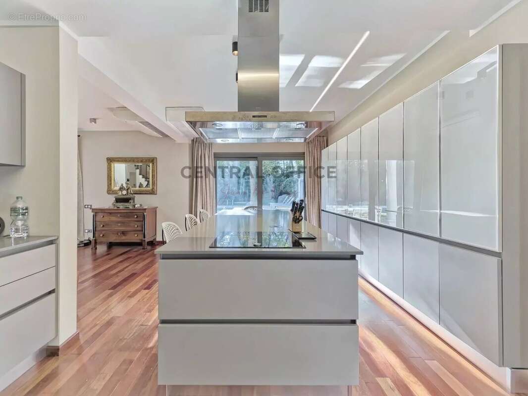 Maison à MOUGINS