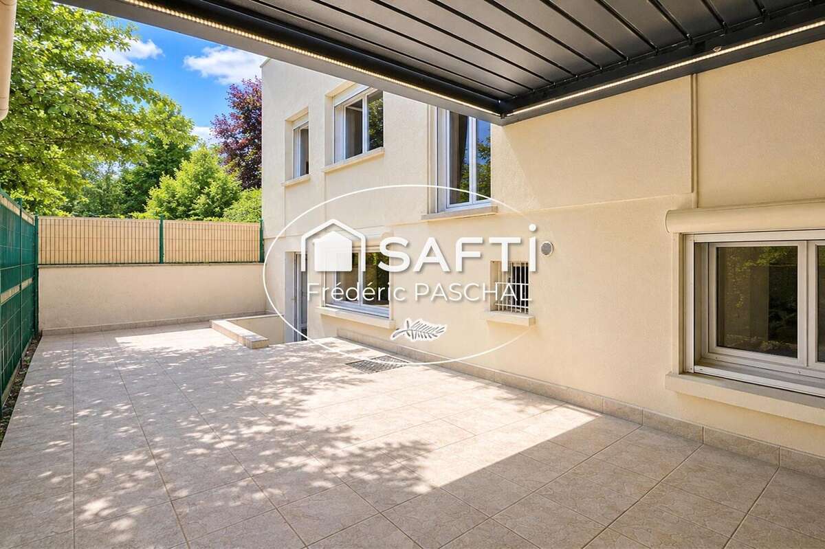 Photo 2 - Appartement à SURESNES