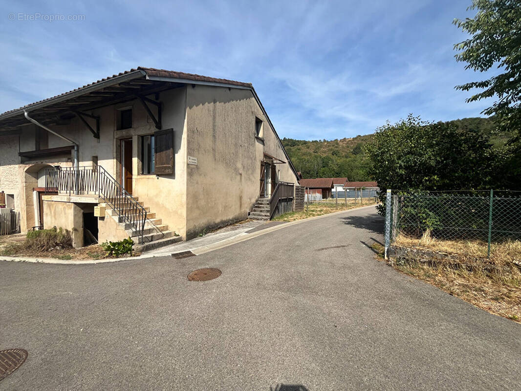 Maison à TREFFORT-CUISIAT
