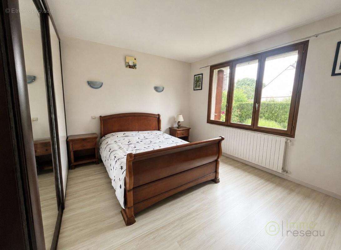 Maison 134 m² à Gisors  - photo 6
