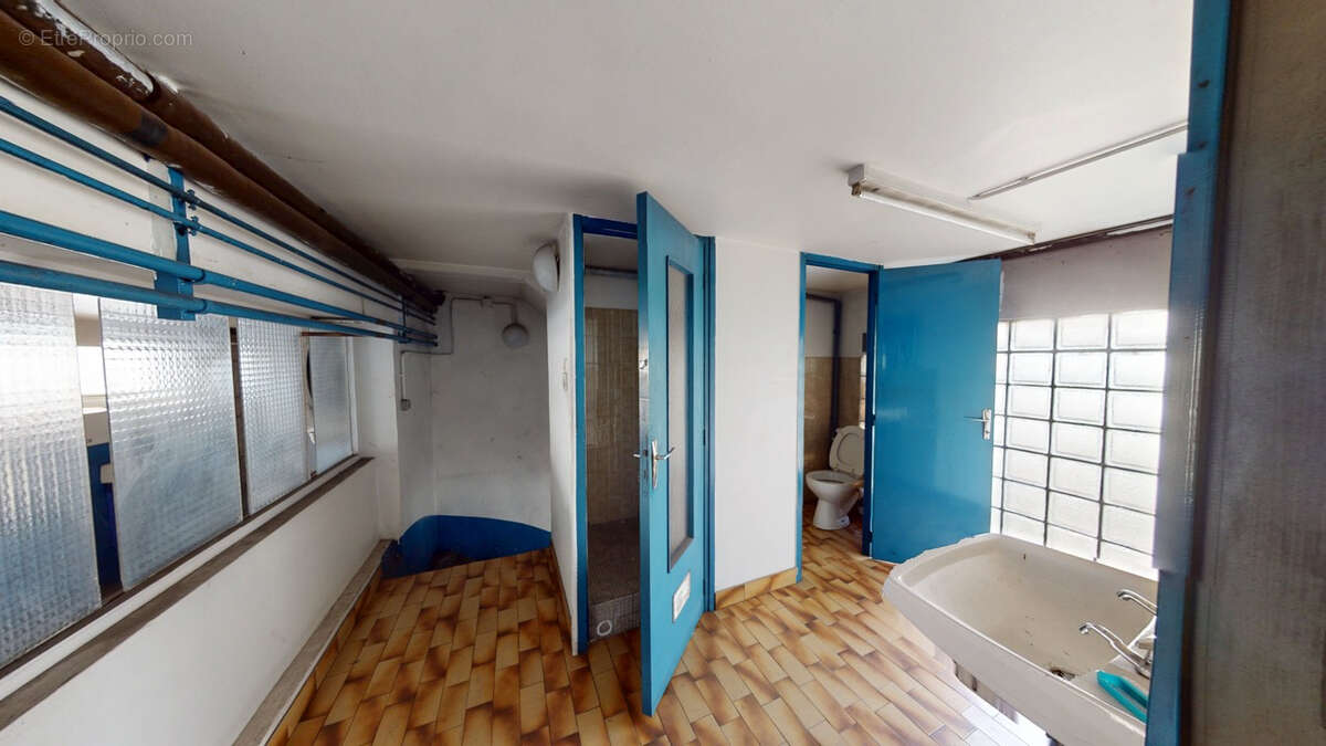 Local commercial Gieres 268,5 m2 - photo 9