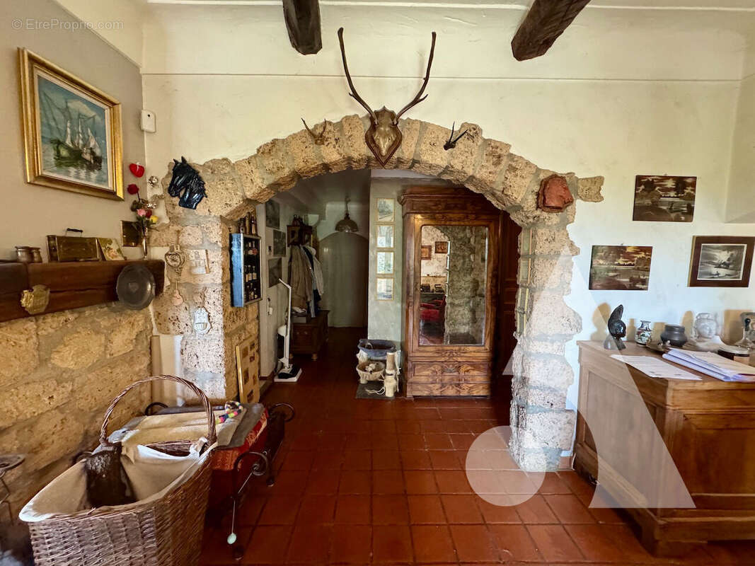 Maison à VILLECROZE