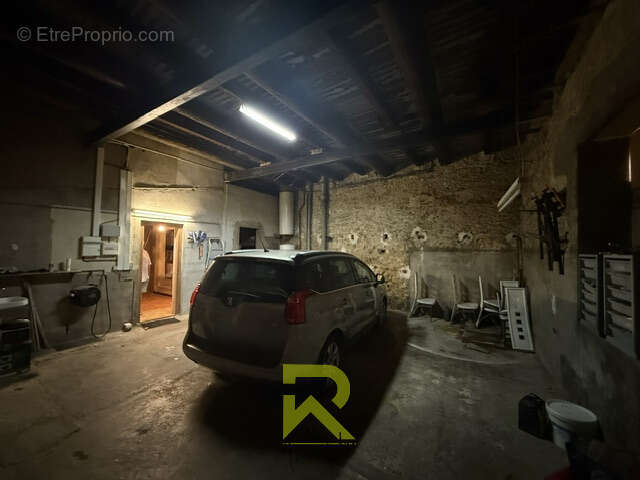 Du cachet, des cuves recyclées et un dernier étage qui n'attend que vos idées ! - photo 15
