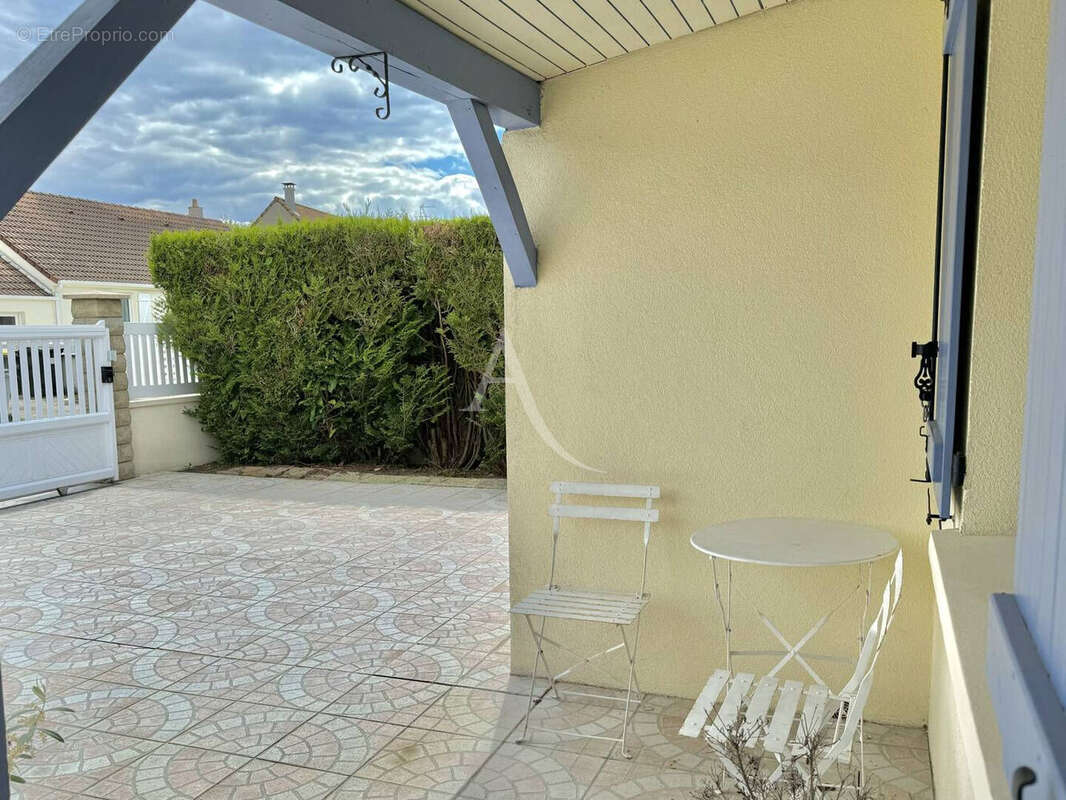 Maison à OZOIR-LA-FERRIERE