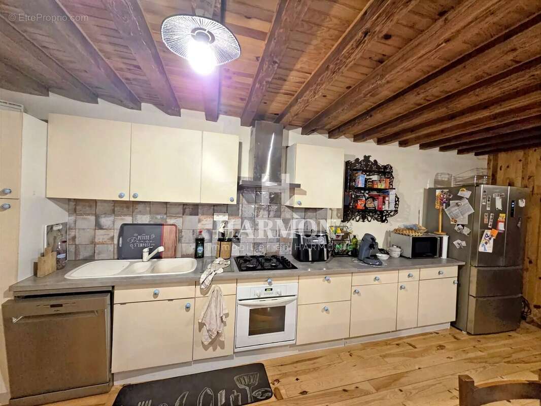 Harmon à vendre : Charmante maison de village à Cette-Eygun, 108 m² - photo 9