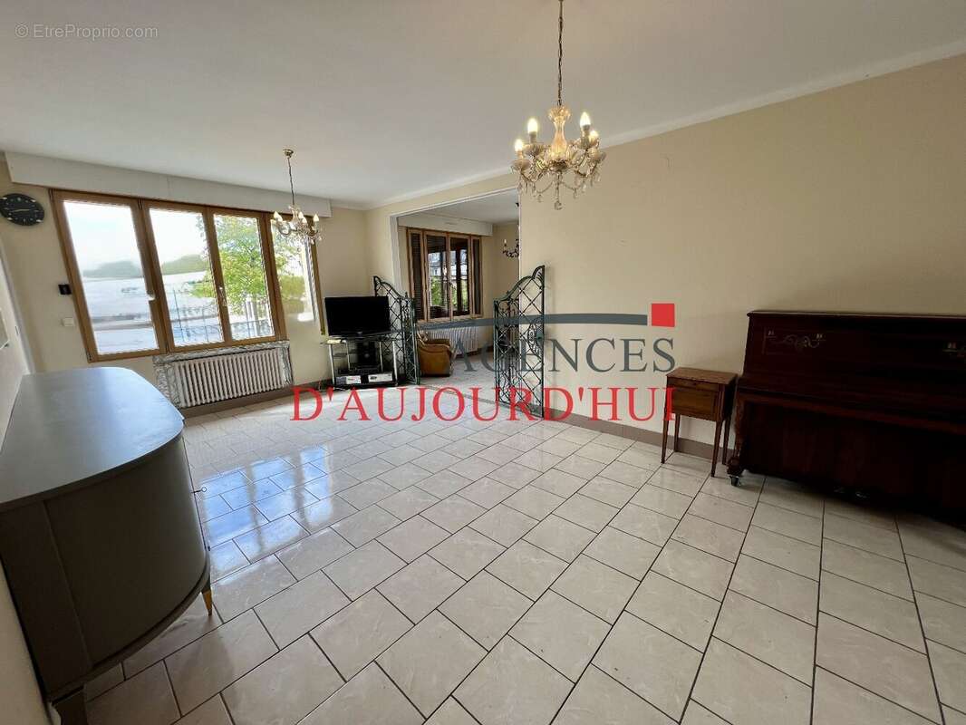 Maison à VILLERS-BOCAGE