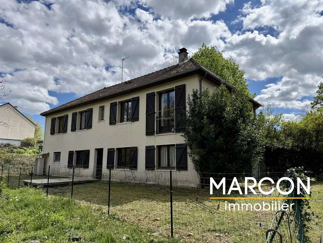 Maison à SAINTE-FEYRE